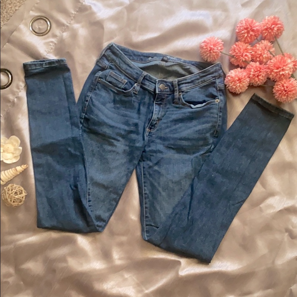 🌸CURVY SKINNY DARK WASH JEANS🌸